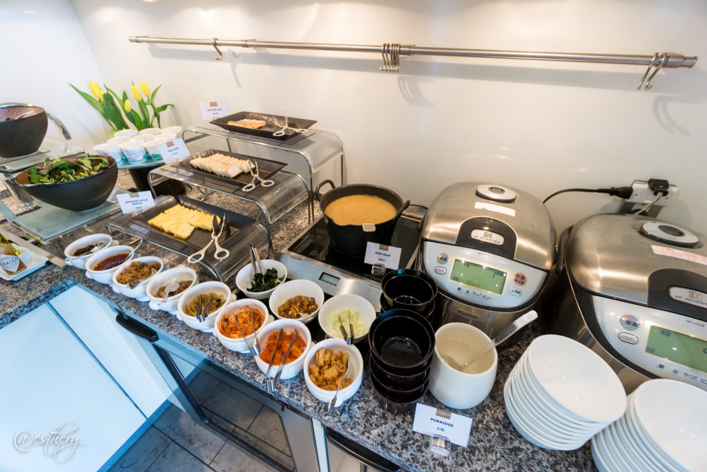 Soup, rice, and congee station